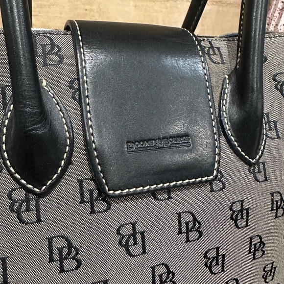 Dooney & Bourke signature canvas and leather satchel bag - Picture 4 of 9